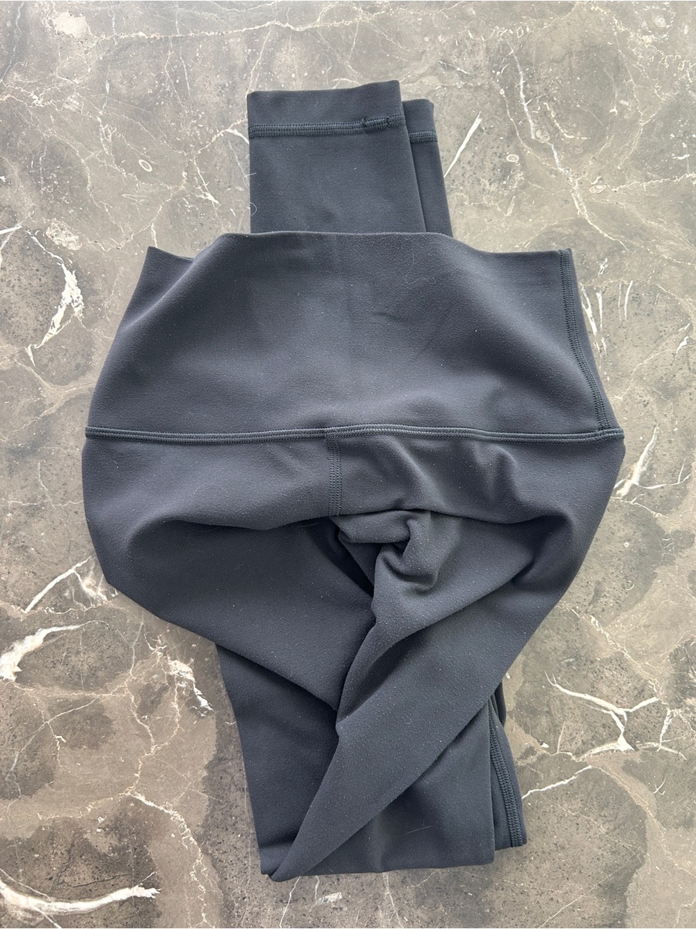 Lululemon Align High-Rise Pant 28" in Black - Picture 3 of 4